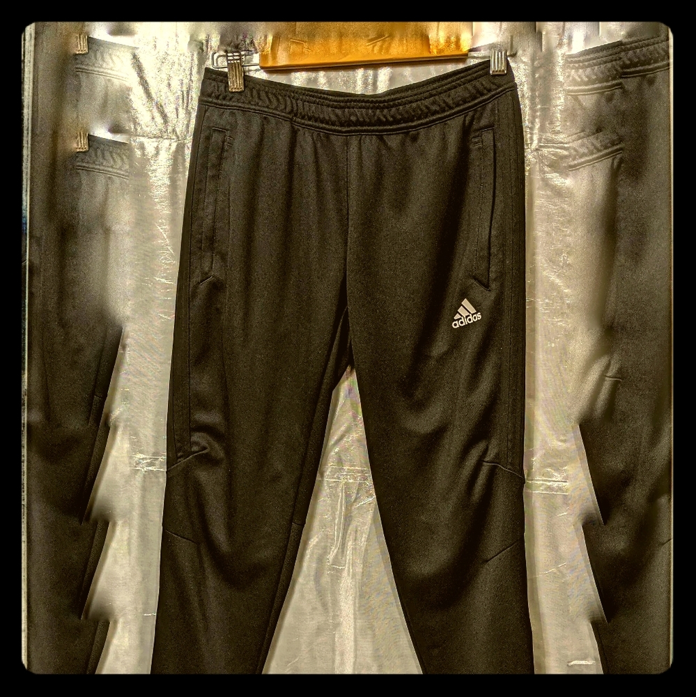 Woman's Med Adidas joggers